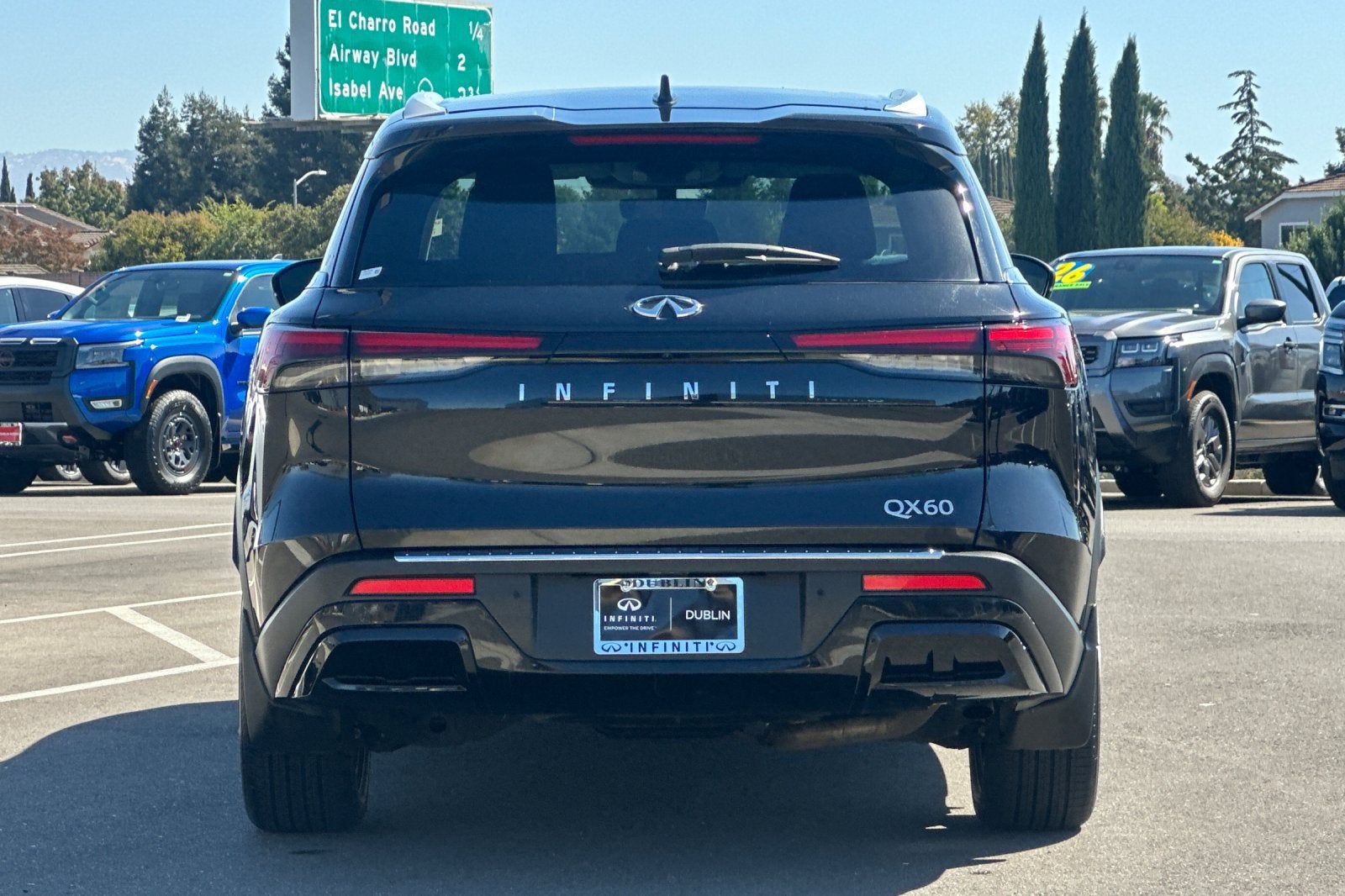 2023 INFINITI QX60 LUXE