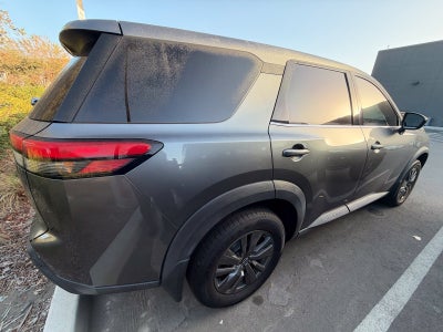 2024 Nissan Pathfinder S