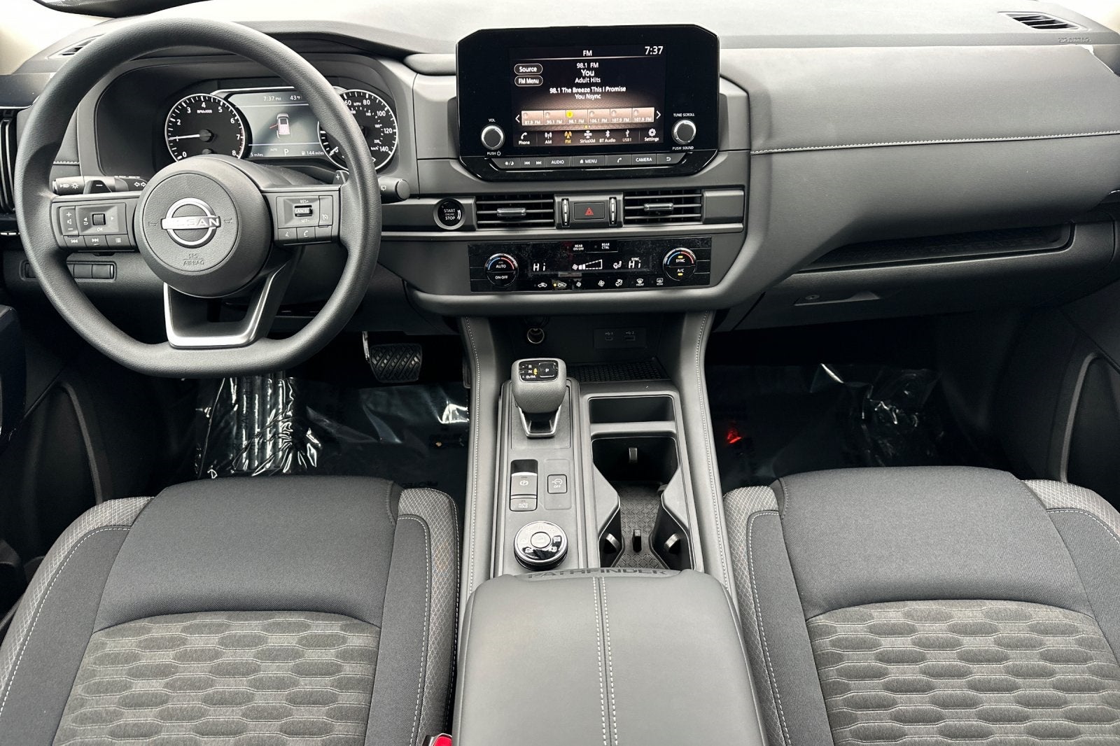 2025 Nissan Pathfinder S