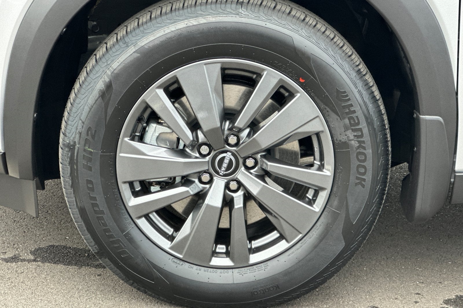 2025 Nissan Pathfinder S