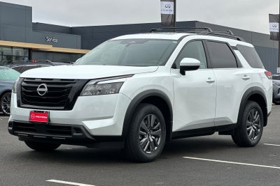 2025 Nissan Pathfinder SV