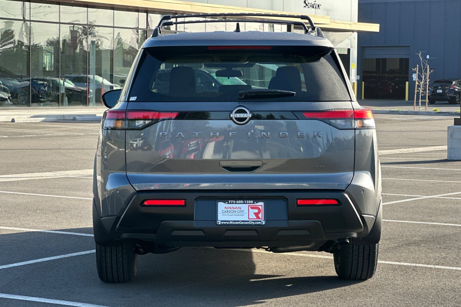 2026 Nissan Pathfinder SV