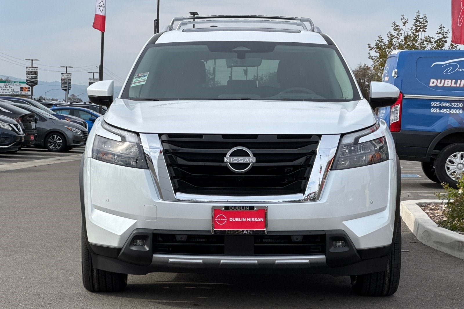 2025 Nissan Pathfinder Platinum