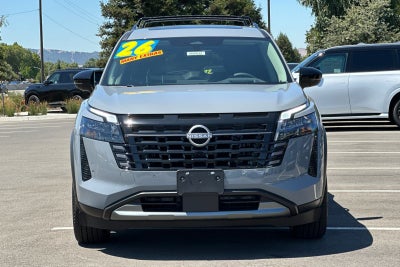 2026 Nissan Pathfinder Platinum