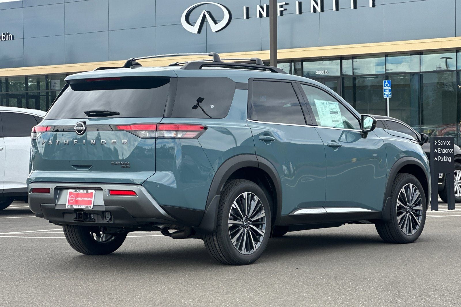 2026 Nissan Pathfinder Platinum