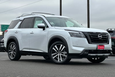 2025 Nissan Pathfinder Platinum