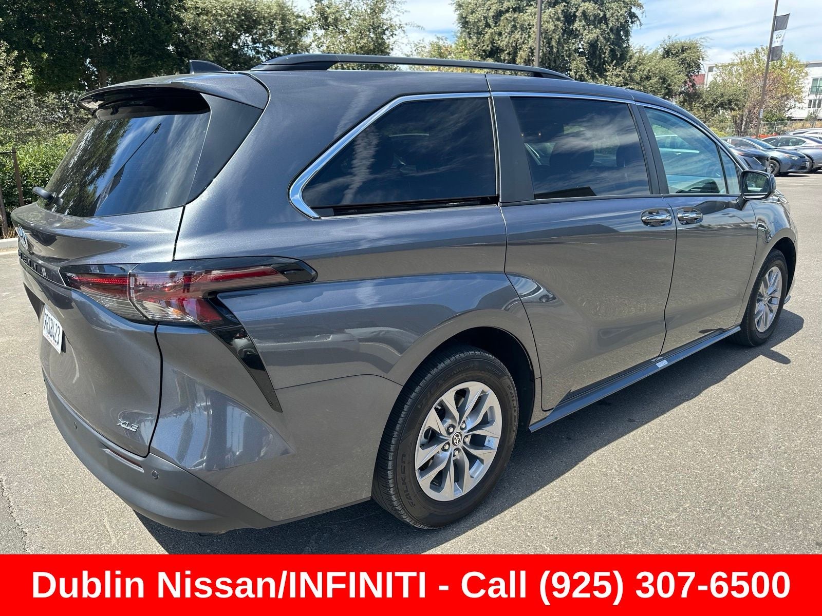 2025 Toyota Sienna XLE 8 Passenger