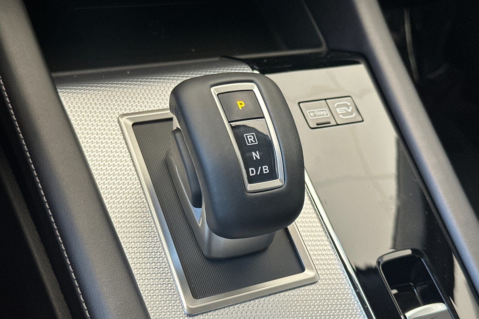 2026 Nissan Rogue Plug-In Hybrid Platinum