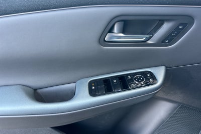 2026 Nissan Leaf PLATINUM+