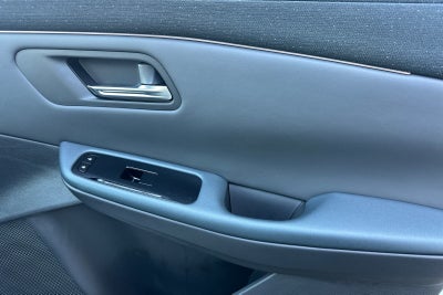 2026 Nissan Leaf PLATINUM+