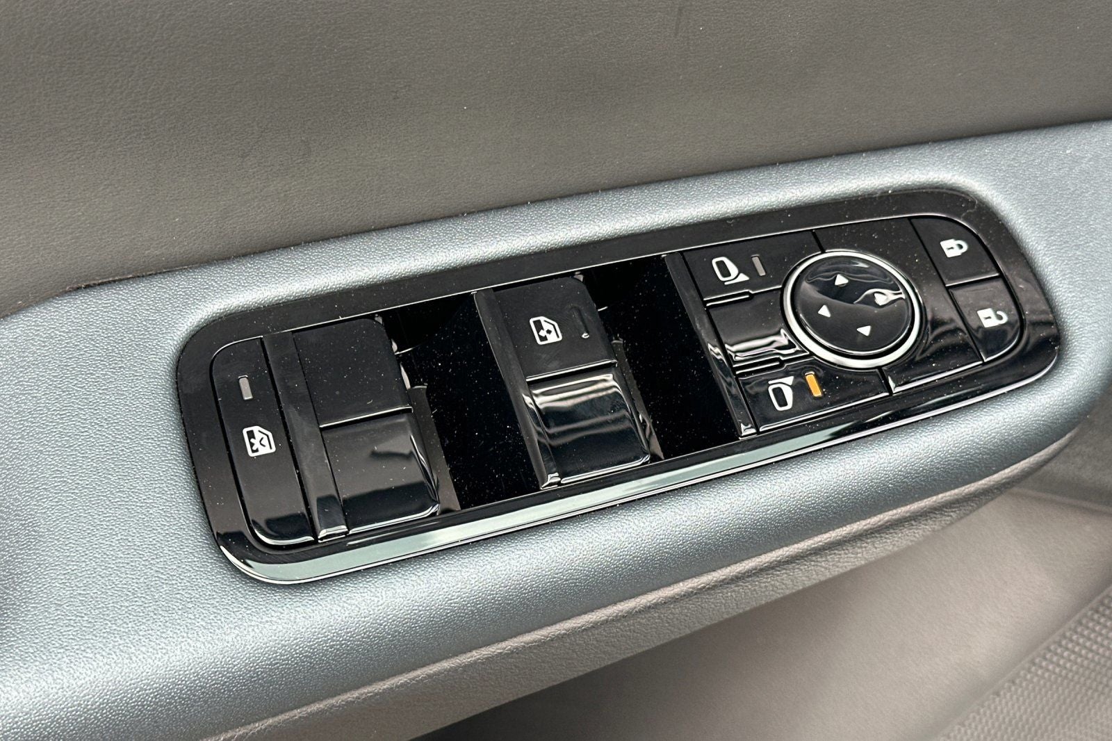 2026 Nissan Leaf PLATINUM+