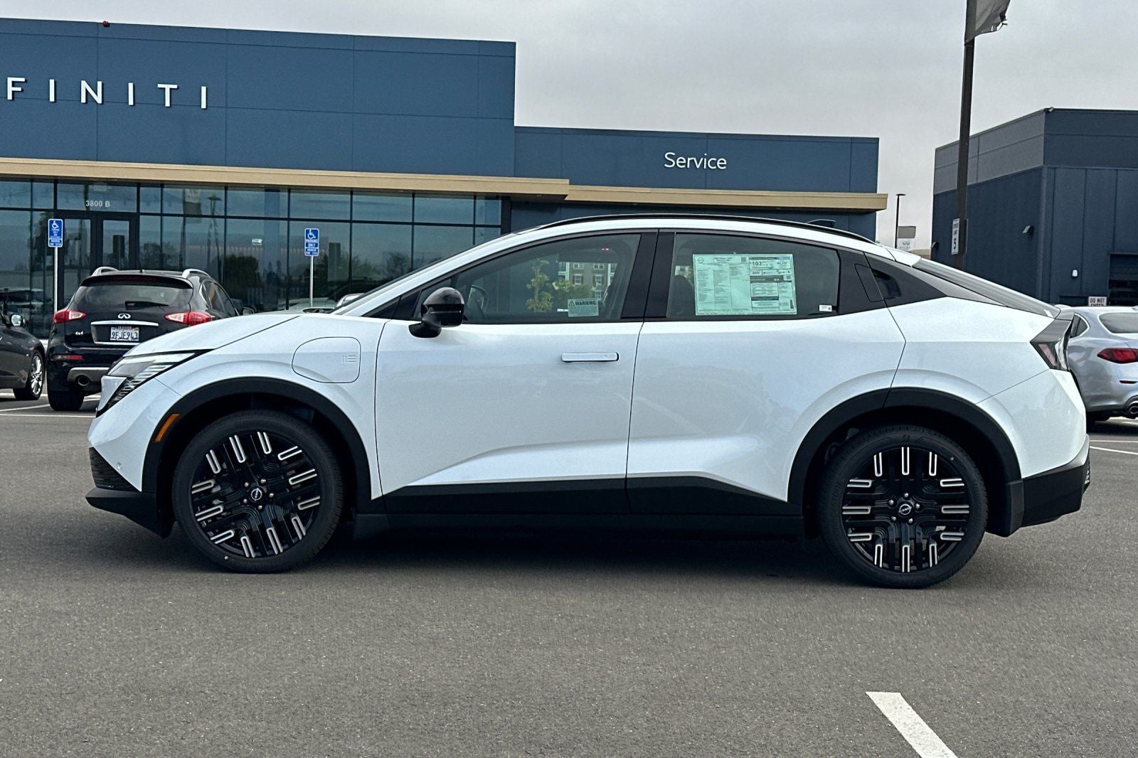 2026 Nissan Leaf PLATINUM+