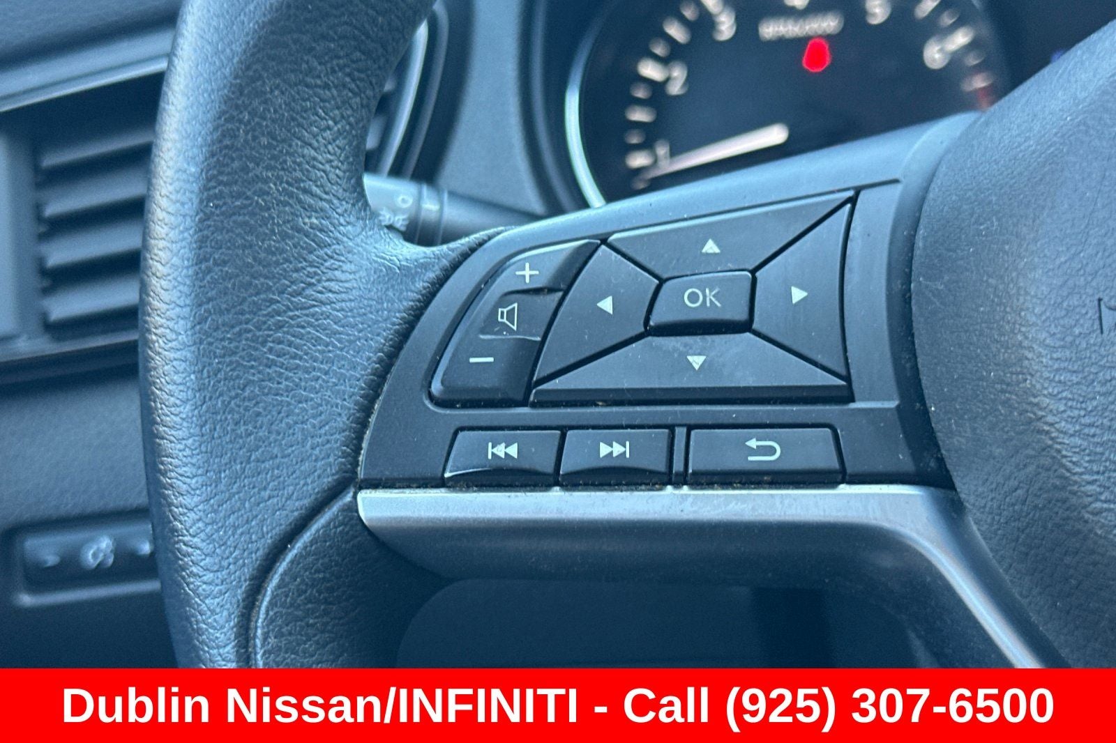 2017 Nissan Rogue Sport SV