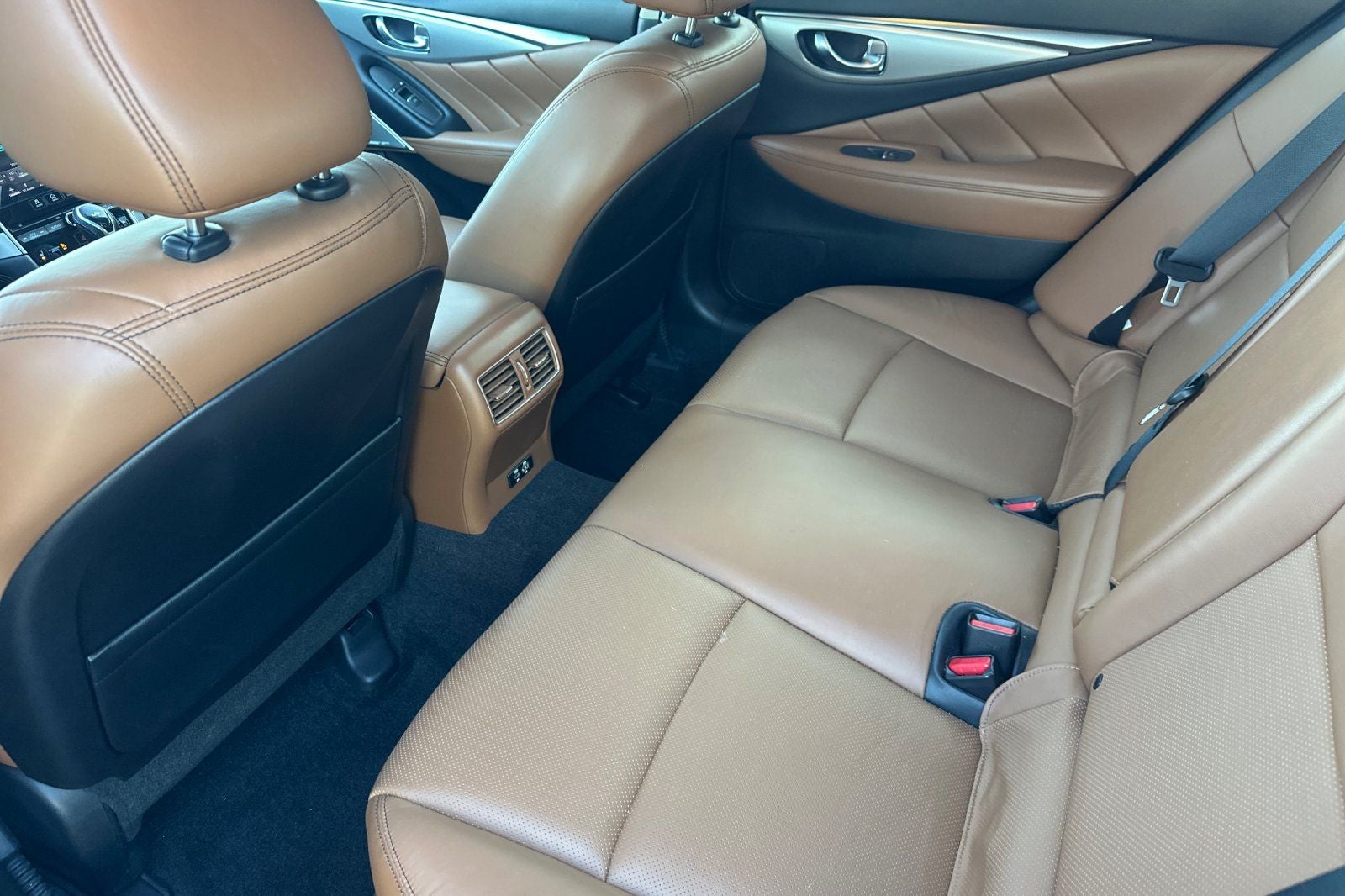 2023 INFINITI Q50 LUXE