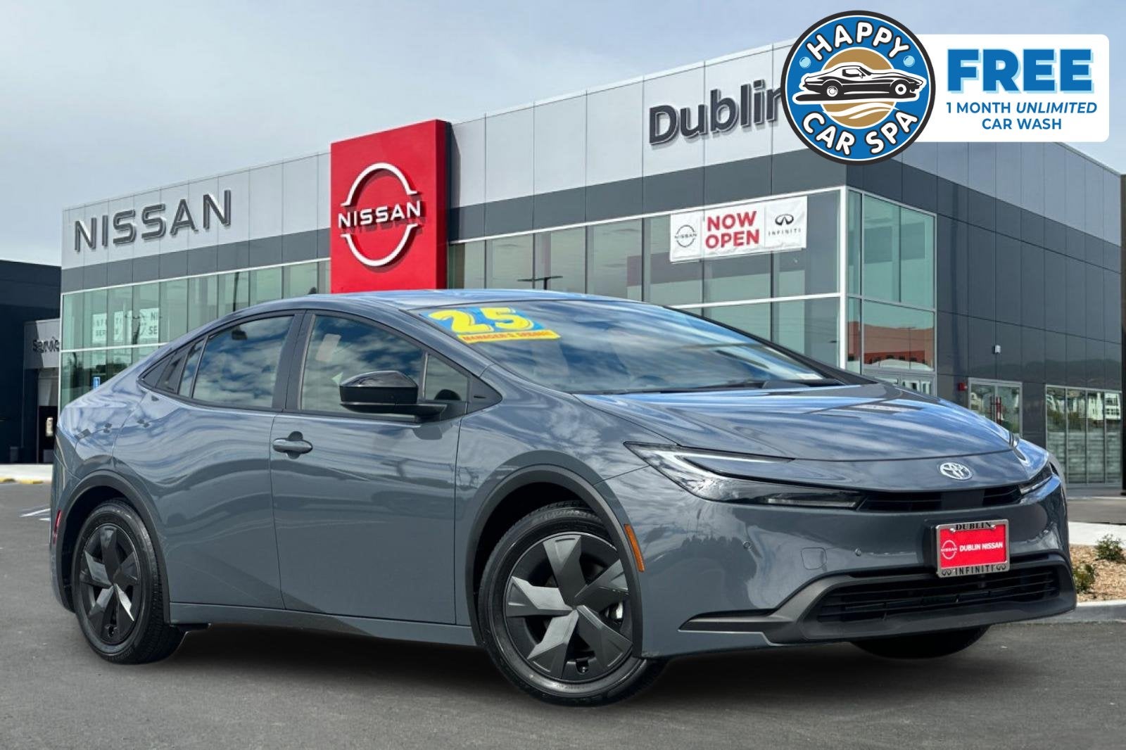 2025 Toyota Prius LE
