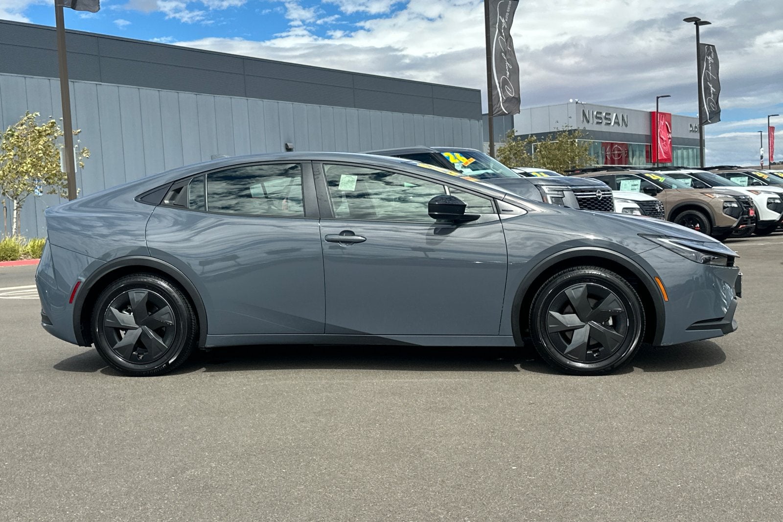 2025 Toyota Prius LE