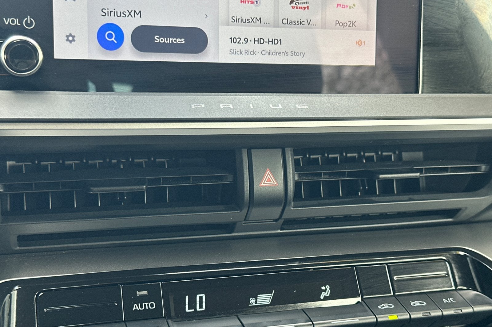 2025 Toyota Prius LE