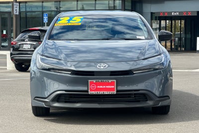 2025 Toyota Prius LE