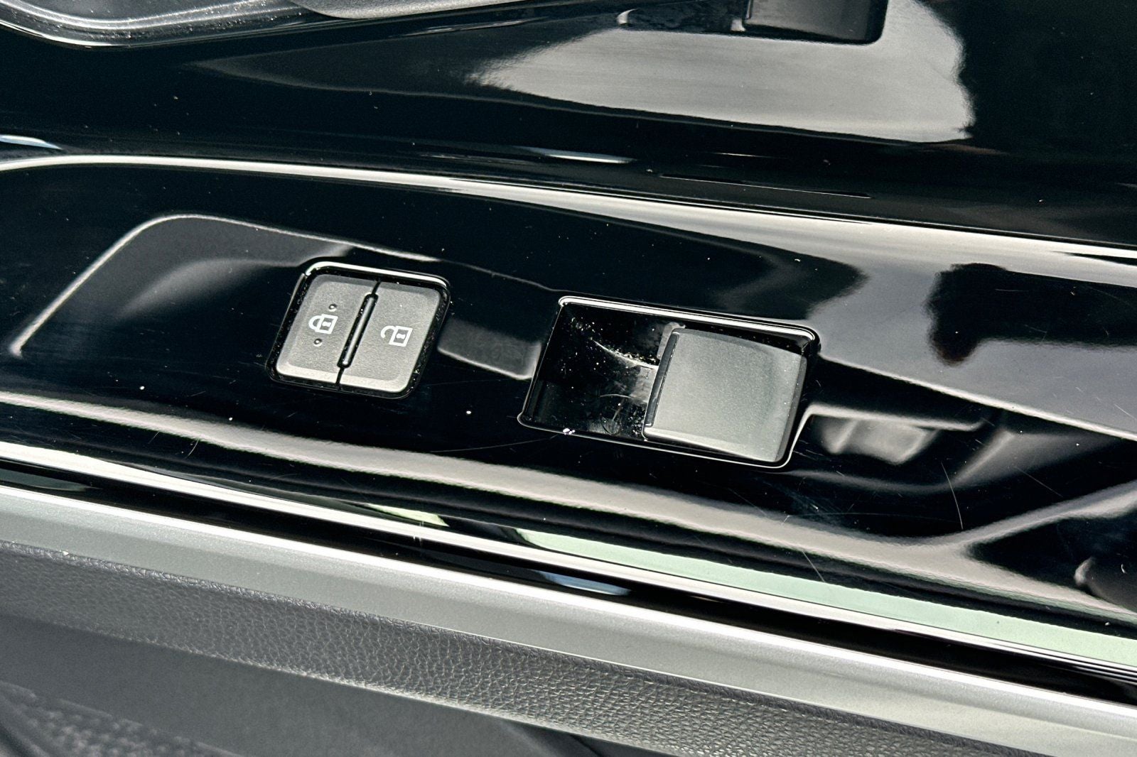 2025 Subaru Solterra Premium