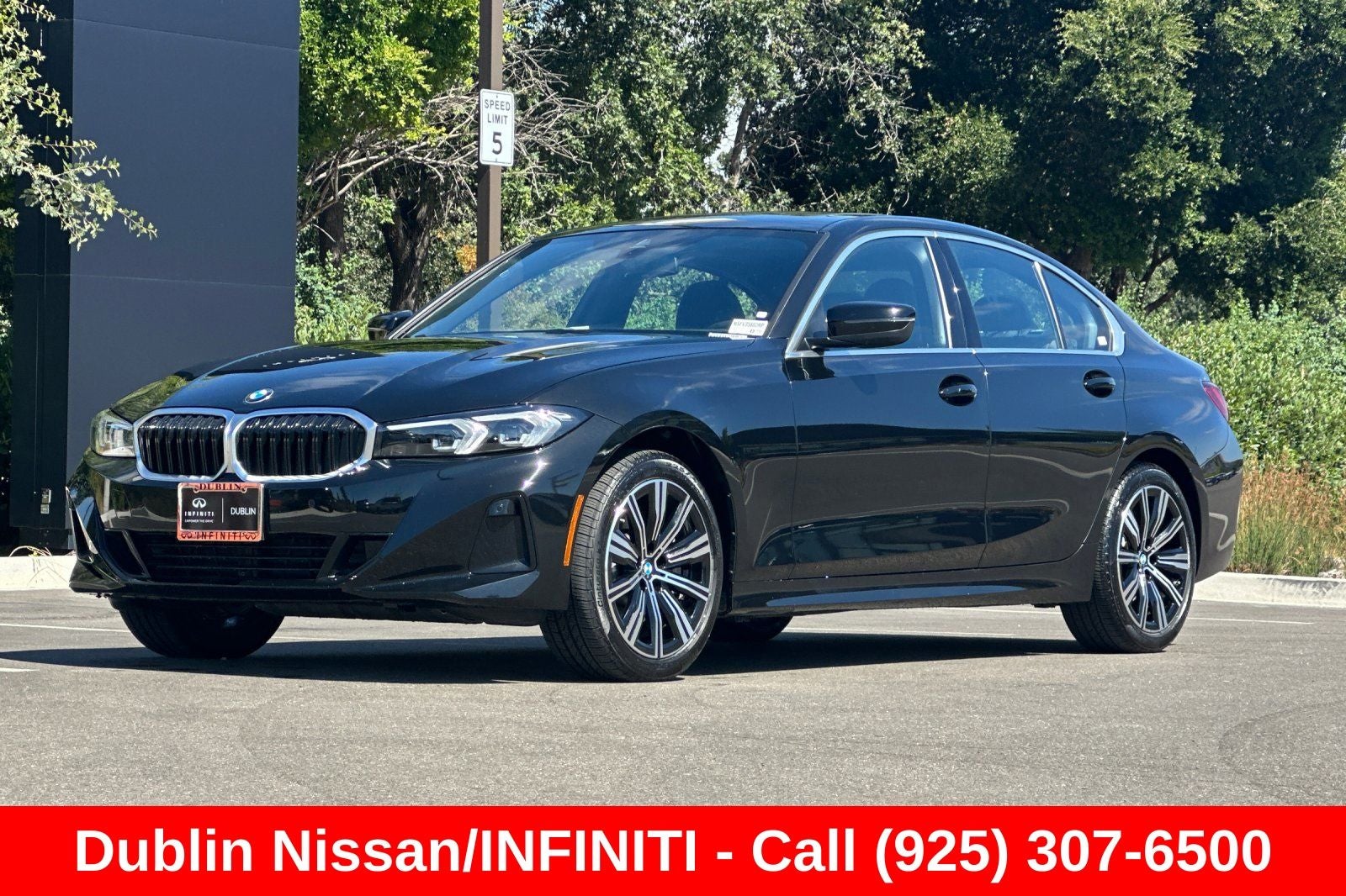 2025 BMW 3 Series 330i - Photo 8
