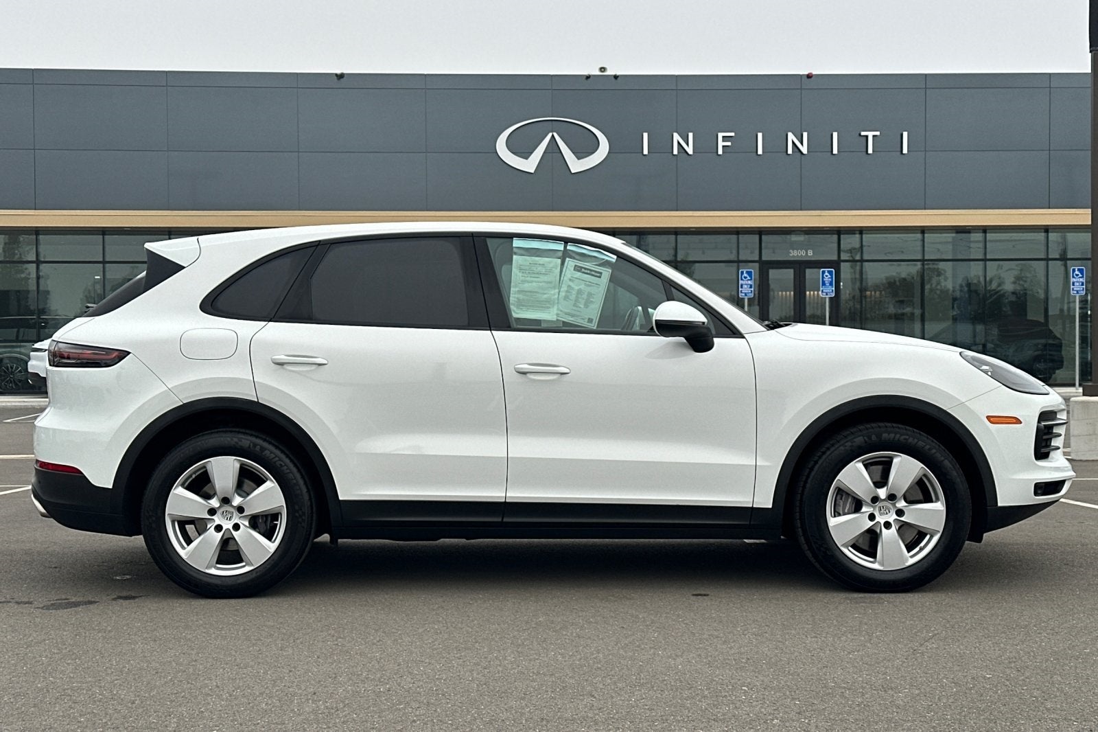 2023 Porsche Cayenne Platinum Edition