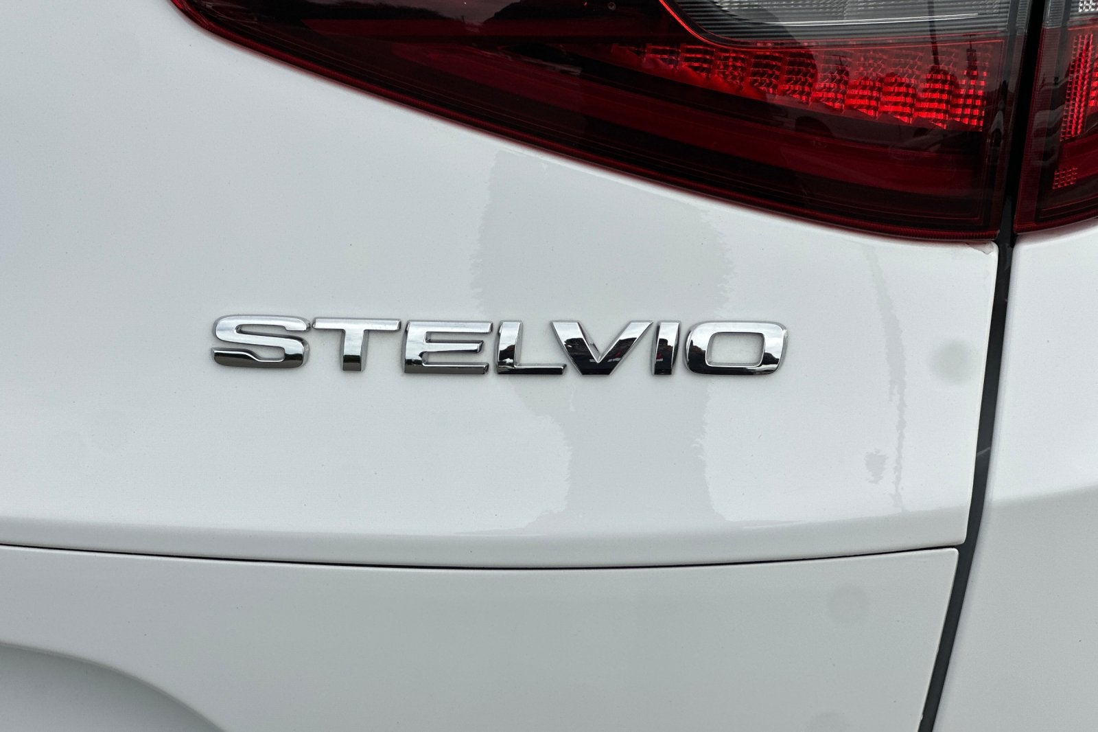 2023 Alfa Romeo Stelvio Veloce
