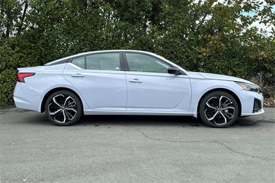 2025 Nissan Altima SR