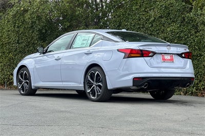 2025 Nissan Altima SR