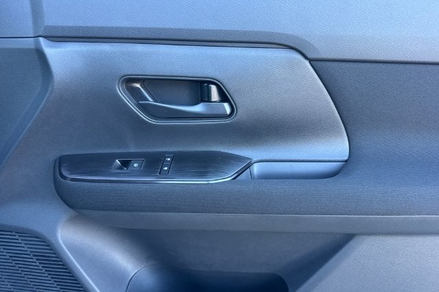 2027 Nissan Kicks S