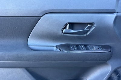 2027 Nissan Kicks S