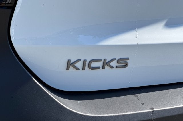2027 Nissan Kicks SV