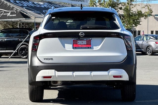 2026 Nissan Kicks SV