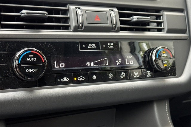 2025 Nissan Pathfinder S