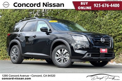 2025 Nissan Pathfinder SV
