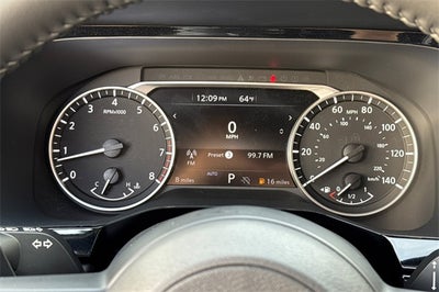 2025 Nissan Pathfinder SV