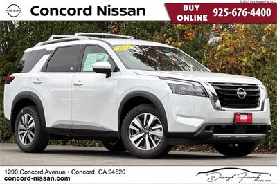 2025 Nissan Pathfinder SL