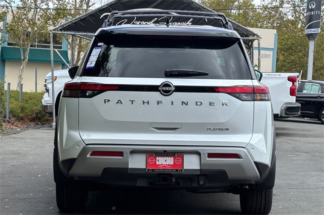 2025 Nissan Pathfinder Platinum