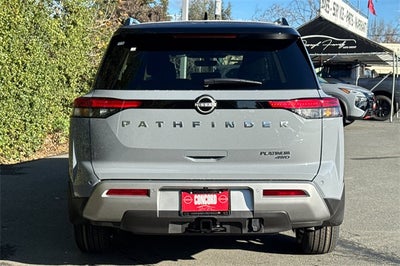 2025 Nissan Pathfinder Platinum