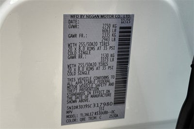 2025 Nissan Pathfinder Platinum