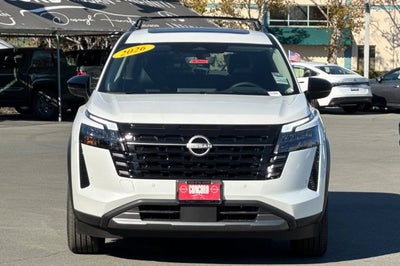 2026 Nissan Pathfinder Platinum