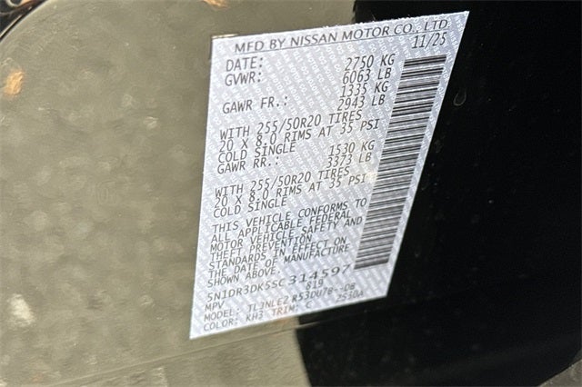 2025 Nissan Pathfinder Platinum