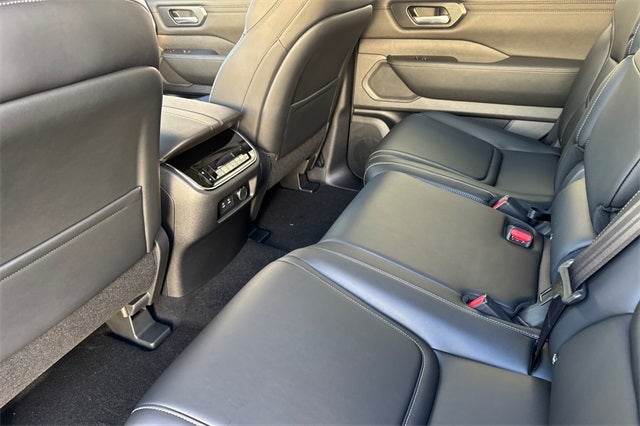 2026 Nissan Armada SV